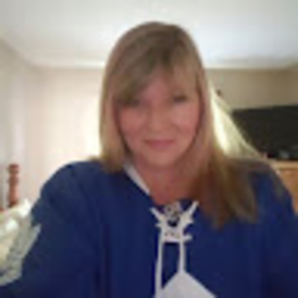 Meet your Posher, Corinna - Picture 1 of 1